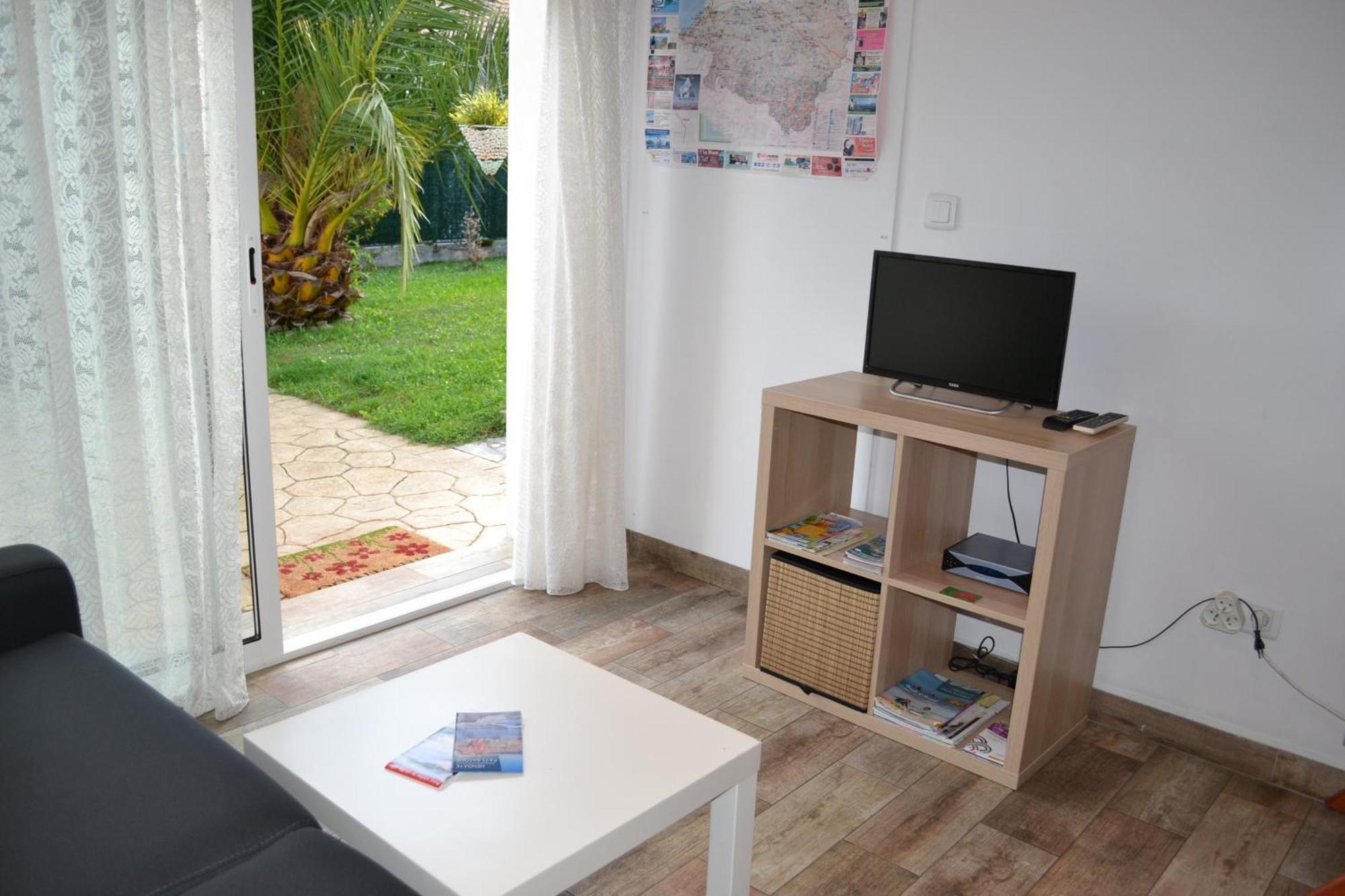 Les Hirondelles 2Km De La Plage-Jardin-Wifi-Parking-Draps Et Serviettes Hendaye Buitenkant foto
